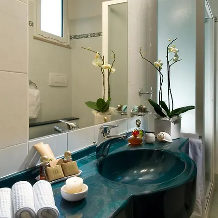 Riviera 3*