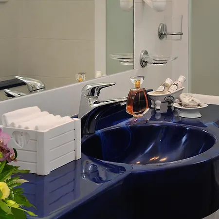 Riviera 3*