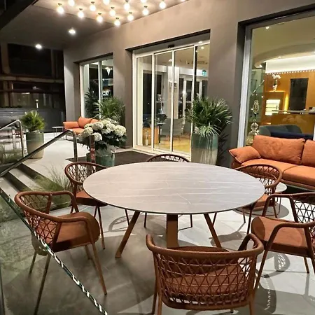 Riviera Ξενοδοχείο 3*