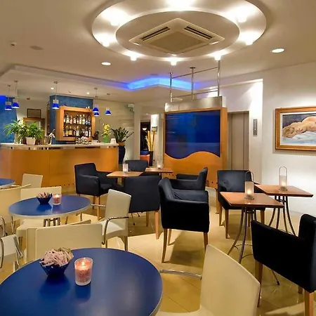 Riviera Hotel 3*
